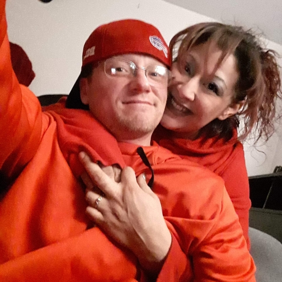 Meet your Posher, Chris - Picture 1 of 1